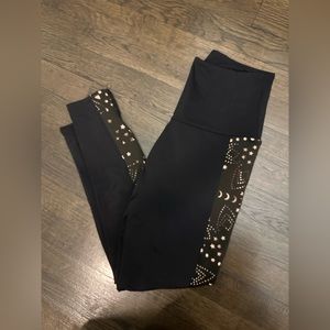 Onzie High-Waisted 7/8 Luna Stars Yoga Leggings Size s/m